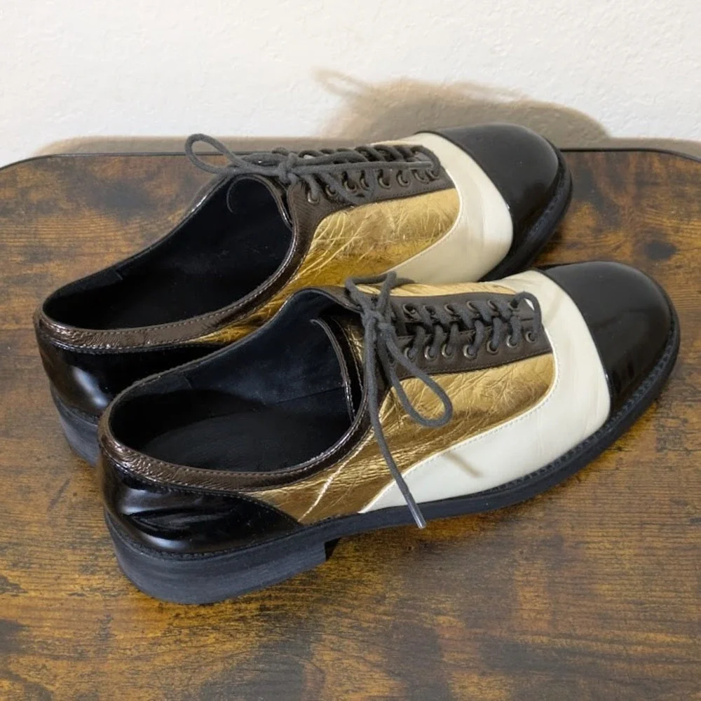 Christine SheII stylish vintage